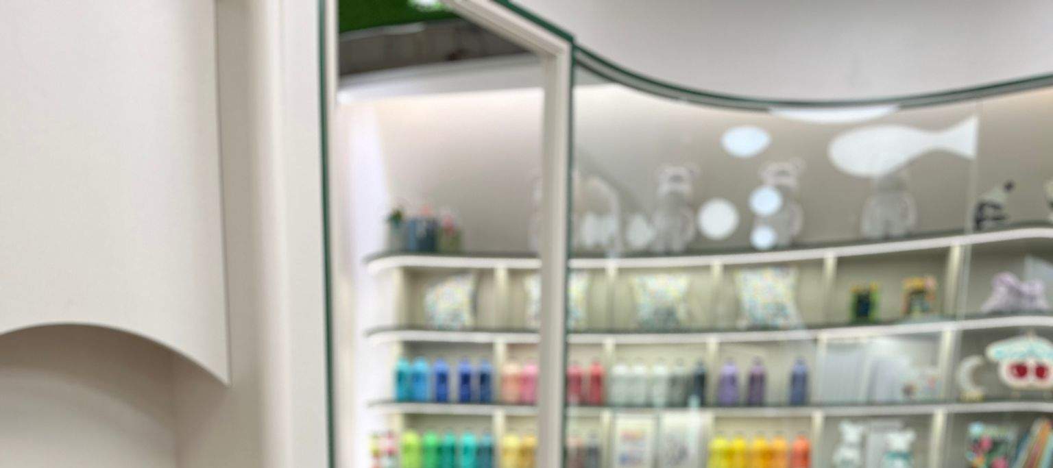 Xưởng sáng tạo BearBrick vẽ tay DIY